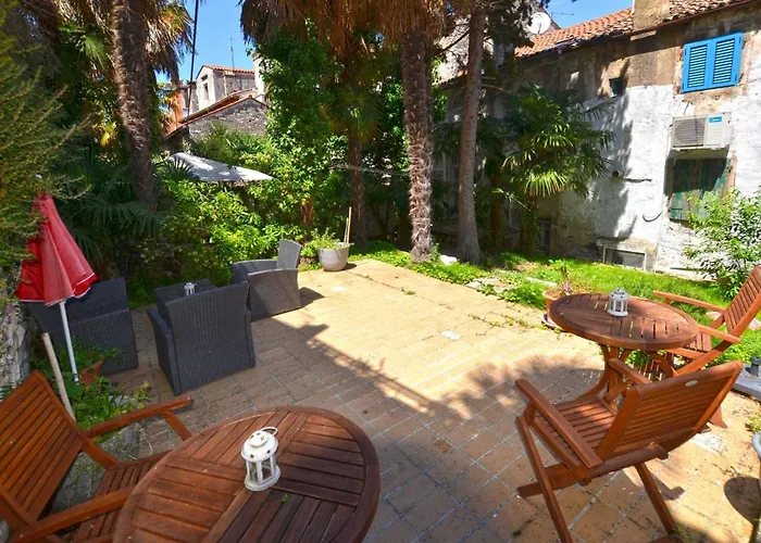 Svalba Old Town Apartment